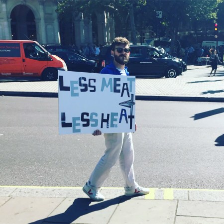 f6cf5e9c-e3c4-4403-bffc-26ebd7ac78f5